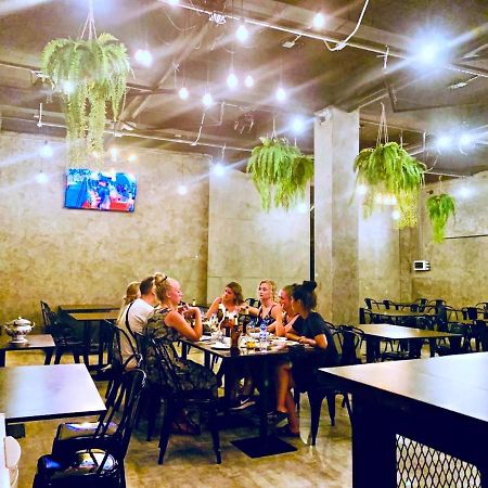 福安康2酒店 万荣 外观 照片